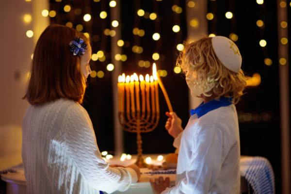 Oracion de hanukkah lista de oraciones bendiciones judias 